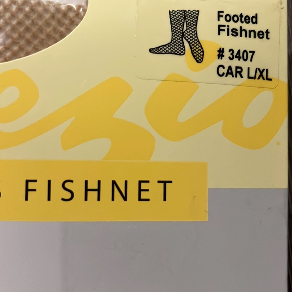 Studio Basic Fishnet - Picture 2 of 3